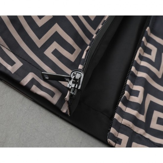 VERSACE Versace coat 2023SS becoming mainstream VERSACE Versace coat 2023SS becoming mainstream