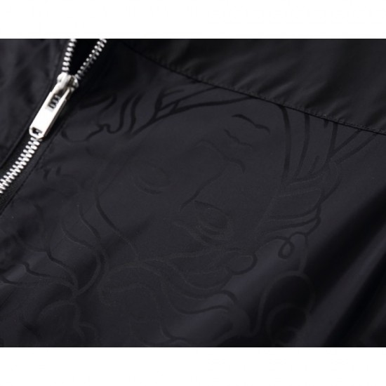 VERSACE Versace coat 2023SS Light impression in autumn VERSACE Versace coat 2023SS Light impression in autumn