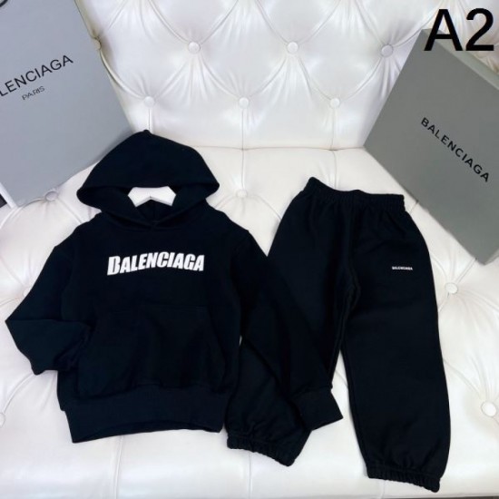 2023FW BALENCIAGA top and bottom set to watch this fall/winter 2023FW BALENCIAGA top and bottom set to watch this fall/winter
