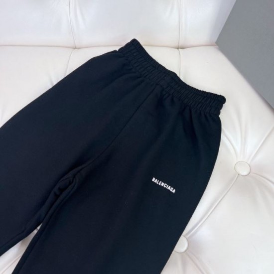 2023FW BALENCIAGA top and bottom set to watch this fall/winter 2023FW BALENCIAGA top and bottom set to watch this fall/winter