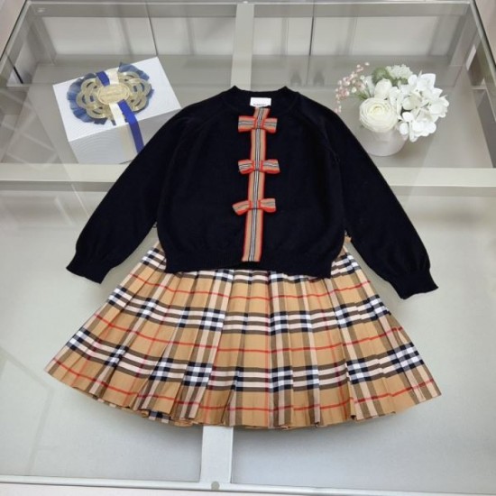 2023FW Popular item in magazines and on the streets BURBERRY Burberry wool 3-piece set 2023FW Popular item in magazines and on the streets BURBERRY Burberry wool 3-piece set