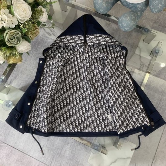 2023FW DIOR trench coat that makes it easy to style 2023FW DIOR trench coat that makes it easy to style
