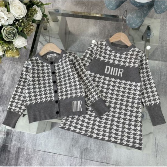 2023FW DIOR 2-piece set, a seasonal new item 2023FW DIOR 2-piece set, a seasonal new item