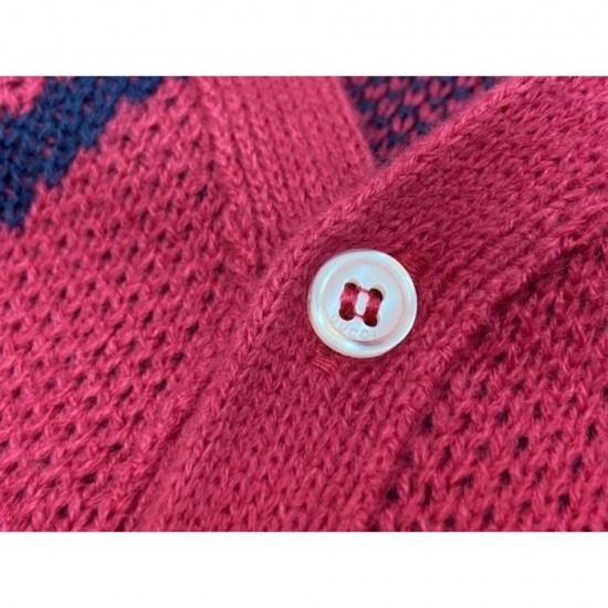 2023FW GUCCI Gucci knit cardigan that is useful during the change of seasons 2023FW GUCCI Gucci knit cardigan that is useful during the change of seasons