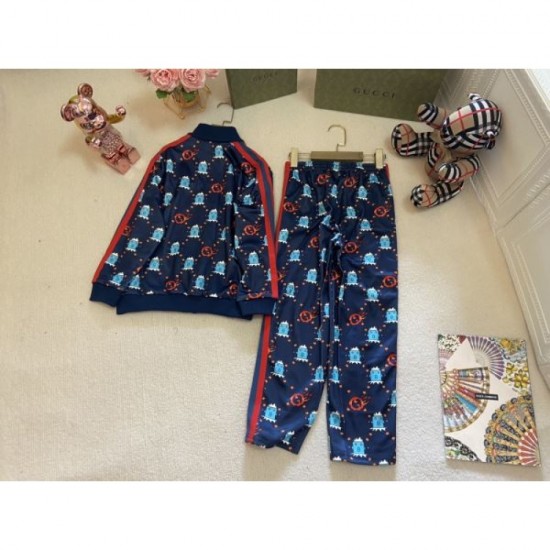 2023FW GUCCI top and bottom set, highly practical for daily use 2023FW GUCCI top and bottom set, highly practical for daily use