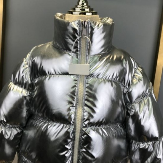 2023FW MONCLER Down jacket with charm 2023FW MONCLER Down jacket with charm