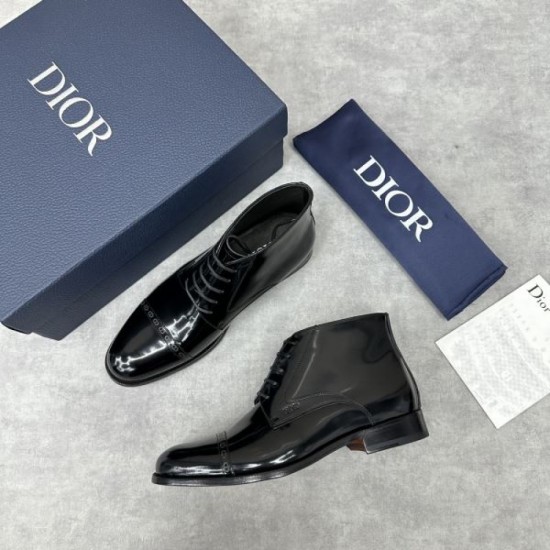 2023FW Especially popular is the elegant and immediately sold out DIOR Dior boots 2023FW Especially popular is the elegant and immediately sold out DIOR Dior boots