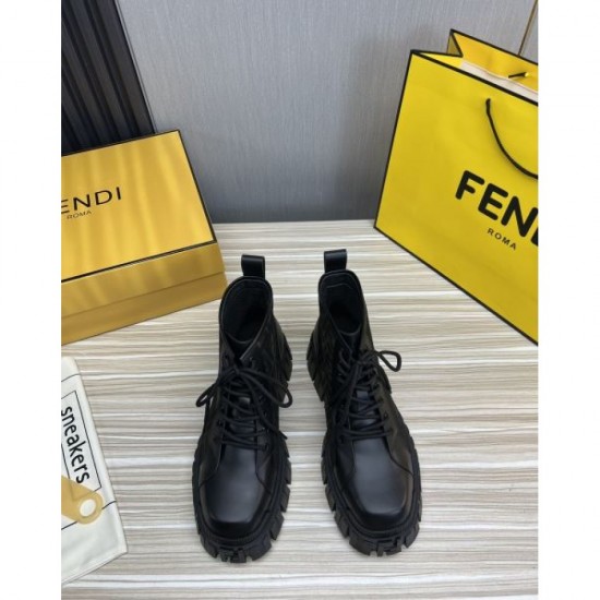 FENDI This winter's new 2023FW boots that you can take for granted FENDI This winter's new 2023FW boots that you can take for granted