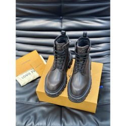 LOUIS VUITTON Autumn/Winter Essentials 2023FW Boots