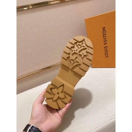 LOUIS VUITTON Louis Vuitton 2023FW boots to watch this fall/winter LOUIS VUITTON Louis Vuitton 2023FW boots to watch this fall/winter