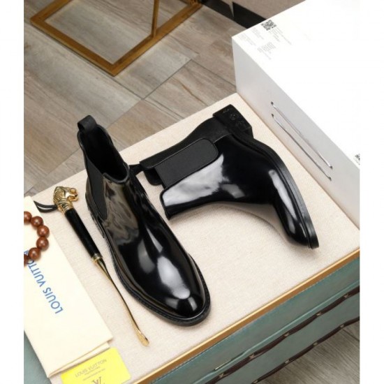 LOUIS VUITTON Louis Vuitton is gaining attention now 2023FW boots LOUIS VUITTON Louis Vuitton is gaining attention now 2023FW boots