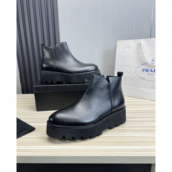 PRADA Prada competition is inevitable! 2023FW boots you definitely want to check out PRADA Prada competition is inevitable! 2023FW boots you definitely want to check out
