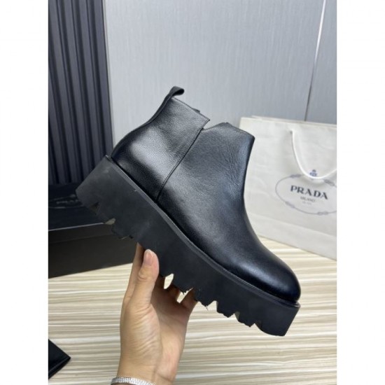 PRADA Prada competition is inevitable! 2023FW boots you definitely want to check out PRADA Prada competition is inevitable! 2023FW boots you definitely want to check out