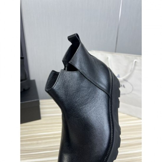 PRADA Prada competition is inevitable! 2023FW boots you definitely want to check out PRADA Prada competition is inevitable! 2023FW boots you definitely want to check out