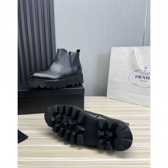 PRADA Prada competition is inevitable! 2023FW boots you definitely want to check out PRADA Prada competition is inevitable! 2023FW boots you definitely want to check out