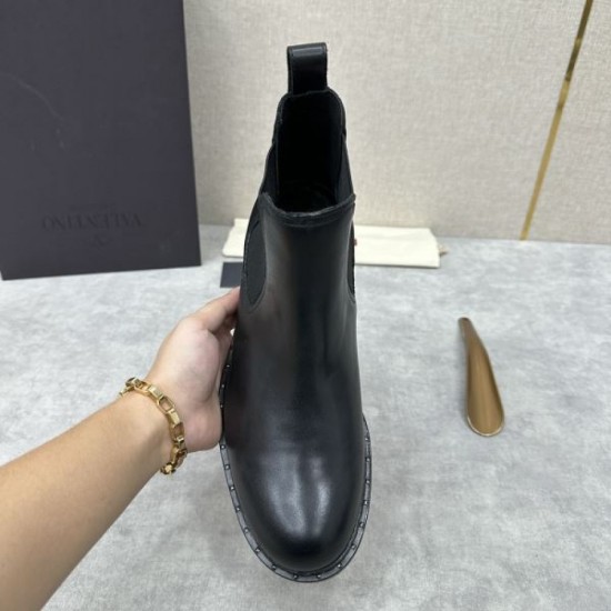 2023FW store limited model VALENTINO boots 2023FW store limited model VALENTINO boots