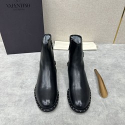 2023FW VALENTINO boots that will draw attention to your feet