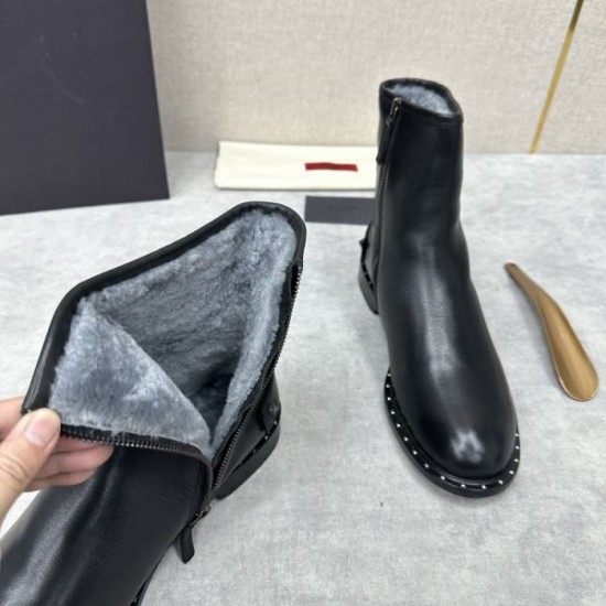 2023FW VALENTINO boots that will draw attention to your feet 2023FW VALENTINO boots that will draw attention to your feet