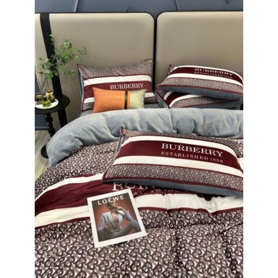 2023FW Fashionable half a step ahead BURBERRY Burberry bedding 2023FW Fashionable half a step ahead BURBERRY Burberry bedding