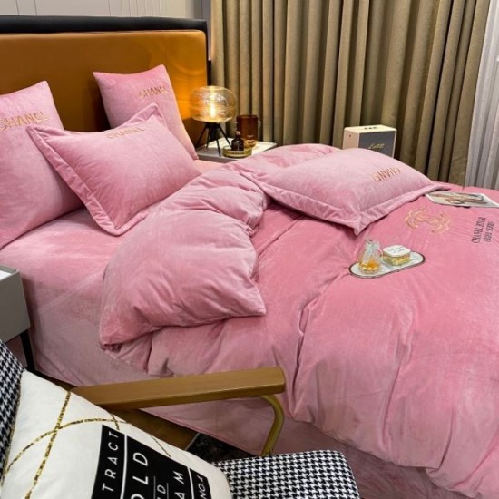 2023FW Eye-catching style this winter CHANEL Bedding 2023FW Eye-catching style this winter CHANEL Bedding