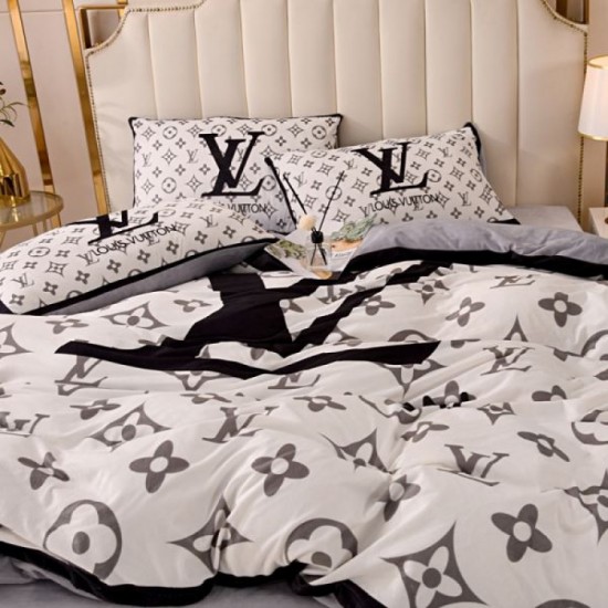 2023FW No. 1 in total cumulative sales LOUIS VUITTON Bedding 2023FW No. 1 in total cumulative sales LOUIS VUITTON Bedding