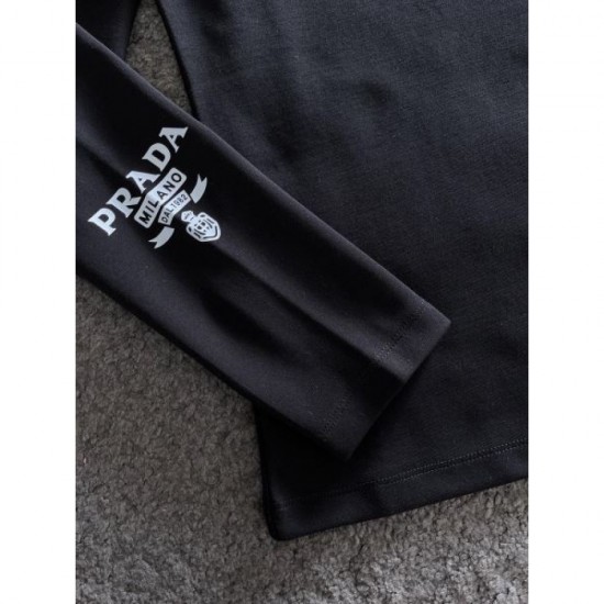 PRADA Prada T-shirt 2023FW Available in stock Used by overseas celebrities PRADA Prada T-shirt 2023FW Available in stock Used by overseas celebrities