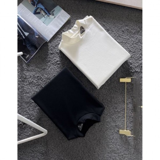 PRADA Prada T-shirt 2023FW Available in stock Used by overseas celebrities PRADA Prada T-shirt 2023FW Available in stock Used by overseas celebrities