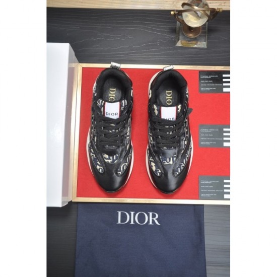 This autumn is decided in this 2023FW casual shoes DIOR Dior This autumn is decided in this 2023FW casual shoes DIOR Dior