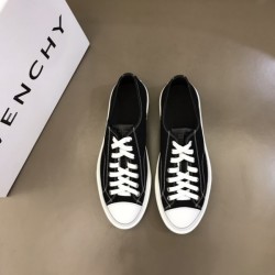 GIVENCHY Givenchy casual shoes 2023AW A light impression in winter