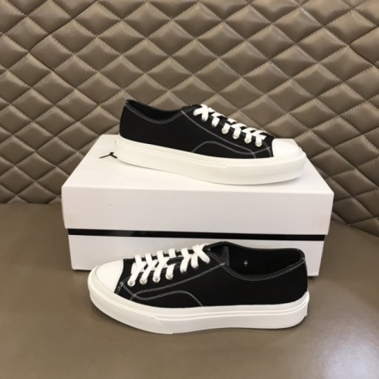 GIVENCHY Givenchy casual shoes 2023AW A light impression in winter GIVENCHY Givenchy casual shoes 2023AW A light impression in winter
