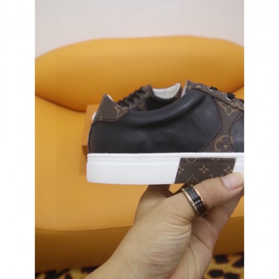 LOUIS VUITTON Louis Vuitton casual shoes 2023AW hard-to-find items LOUIS VUITTON Louis Vuitton casual shoes 2023AW hard-to-find items