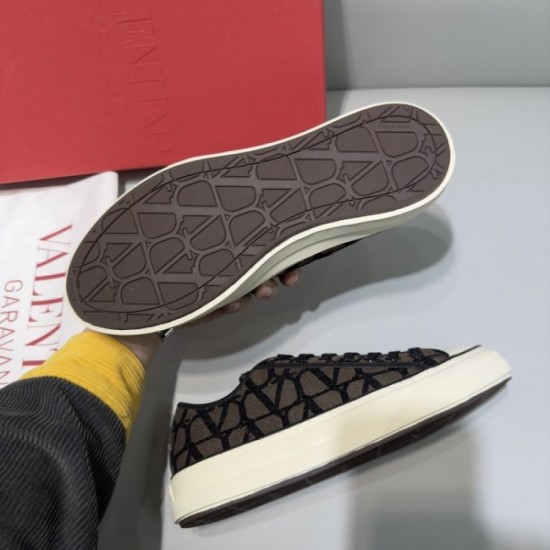 2023SS popularity No. 1 VALENTINO Valentino casual shoes 2023SS popularity No. 1 VALENTINO Valentino casual shoes