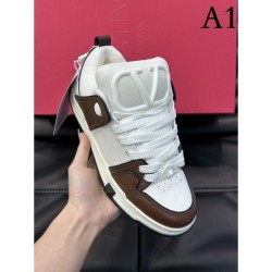 Classic design 2023FW casual shoes VALENTINO Valentino