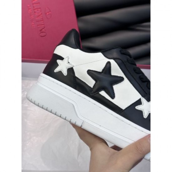 2023FW Fall in love with elegant colors VALENTINO Casual shoes 2023FW Fall in love with elegant colors VALENTINO Casual shoes