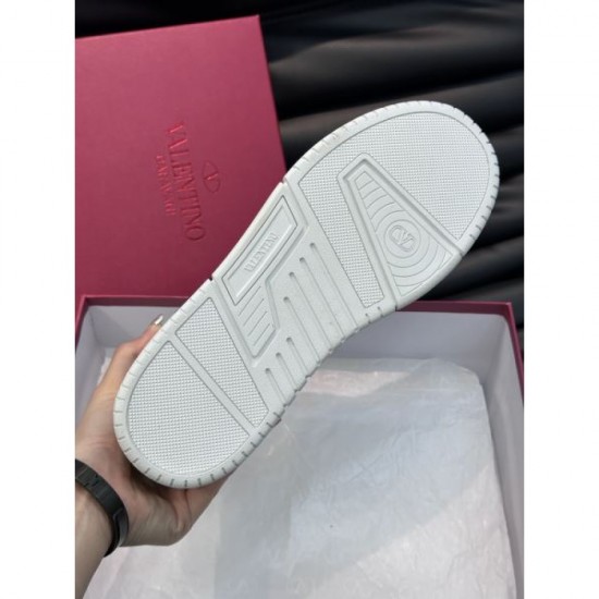 2023FW Fall in love with elegant colors VALENTINO Casual shoes 2023FW Fall in love with elegant colors VALENTINO Casual shoes