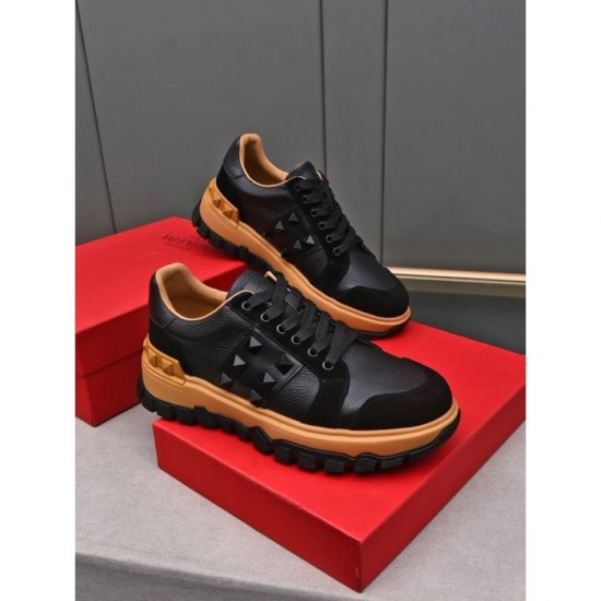 VALENTINO Valentino local price sale 2023FW casual shoes VALENTINO Valentino local price sale 2023FW casual shoes