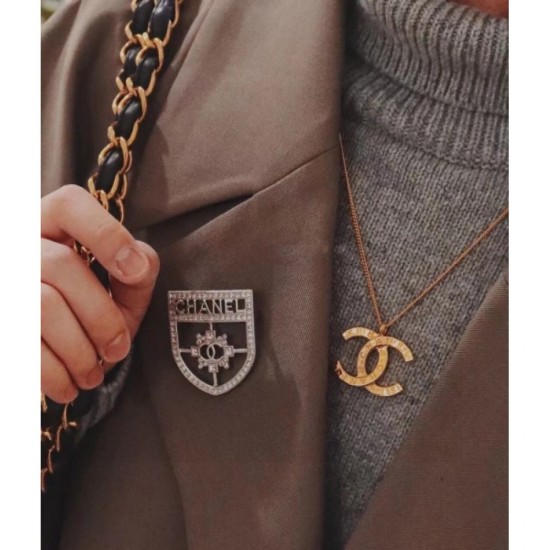 2023SS Brooch Finished in a sexy style CHANEL Chanel 2023SS Brooch Finished in a sexy style CHANEL Chanel