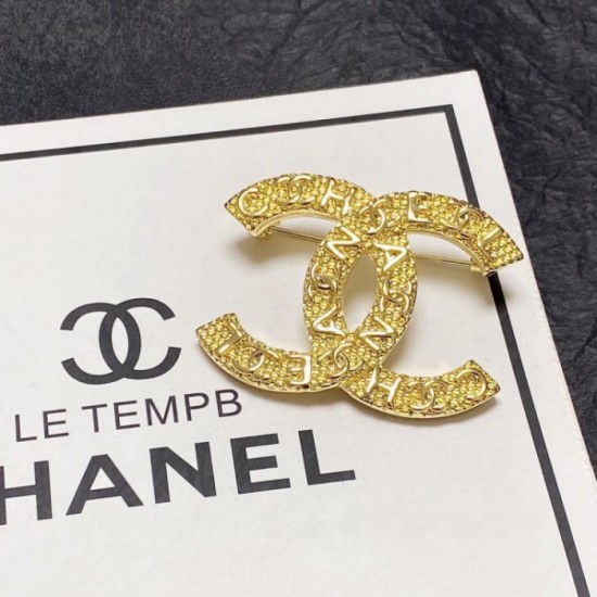 2023SS Brooch Lighten up your casual style CHANEL Chanel 2023SS Brooch Lighten up your casual style CHANEL Chanel