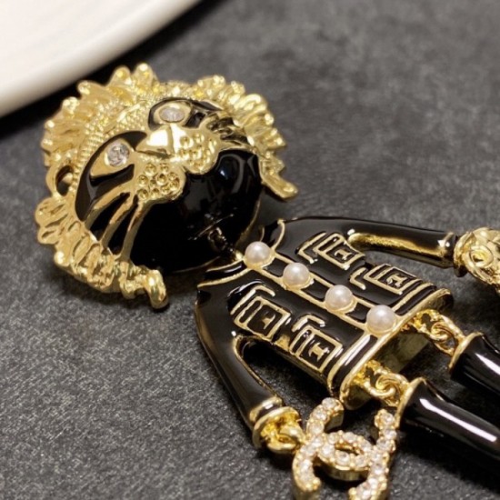 2023SS brooch CHANEL Chanel which is very popular with celebrities now 2023SS brooch CHANEL Chanel which is very popular with celebrities now