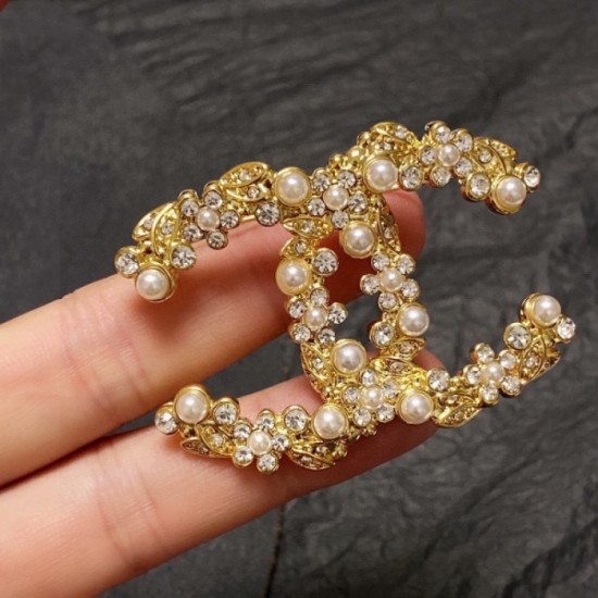 CHANEL Chanel brooch 2023SS Adult buying essential this spring and summer CHANEL Chanel brooch 2023SS Adult buying essential this spring and summer