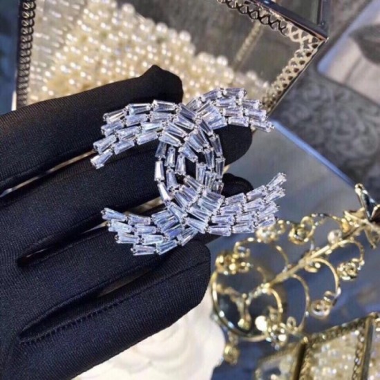CHANEL Chanel brooch 2023SS Nice summer staple item CHANEL Chanel brooch 2023SS Nice summer staple item