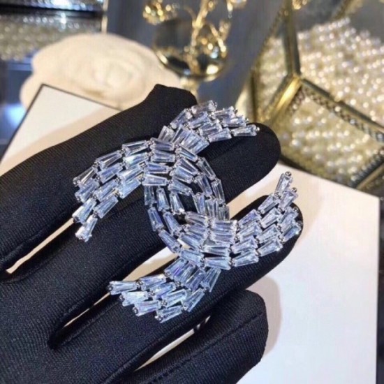 CHANEL Chanel brooch 2023SS Nice summer staple item CHANEL Chanel brooch 2023SS Nice summer staple item