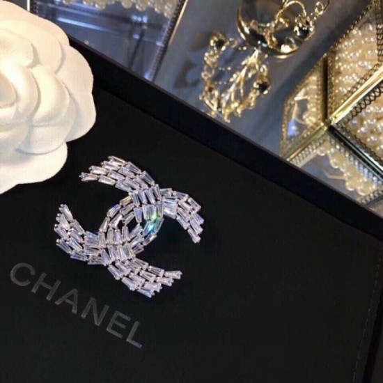 CHANEL Chanel brooch 2023SS Nice summer staple item CHANEL Chanel brooch 2023SS Nice summer staple item