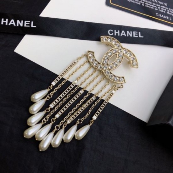 2023FW Brooch CHANEL Transform into a beautiful outfit 2023FW Brooch CHANEL Transform into a beautiful outfit