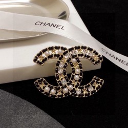 2023FW Brooch CHANEL Limited edition that can definitely be used in autumn