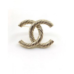 CHANEL New winter 2023FW brooch that can create a new look