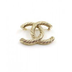 CHANEL New winter 2023FW brooch that can create a new look