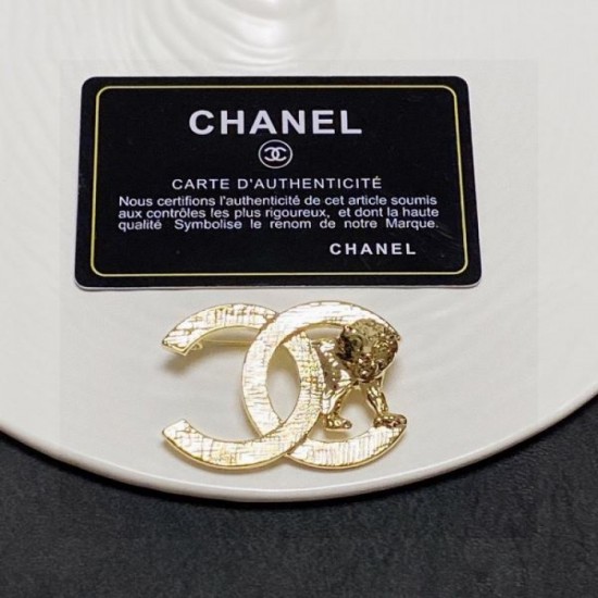 CHANEL This winter's new item 2023FW brooch that you can take for granted CHANEL This winter's new item 2023FW brooch that you can take for granted