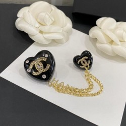 CHANEL Latest advance fashionable logo 2023FW brooch