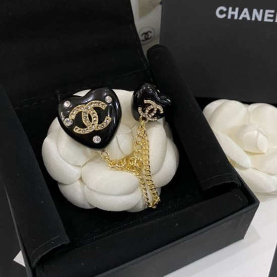 CHANEL Latest advance fashionable logo 2023FW brooch CHANEL Latest advance fashionable logo 2023FW brooch
